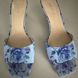 NWOT Nine West Blue Floral Mules with Vintage Charm